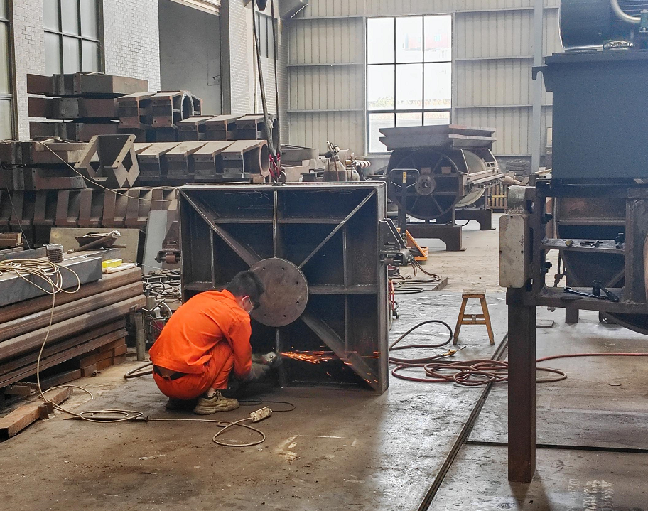 Filter press production factory